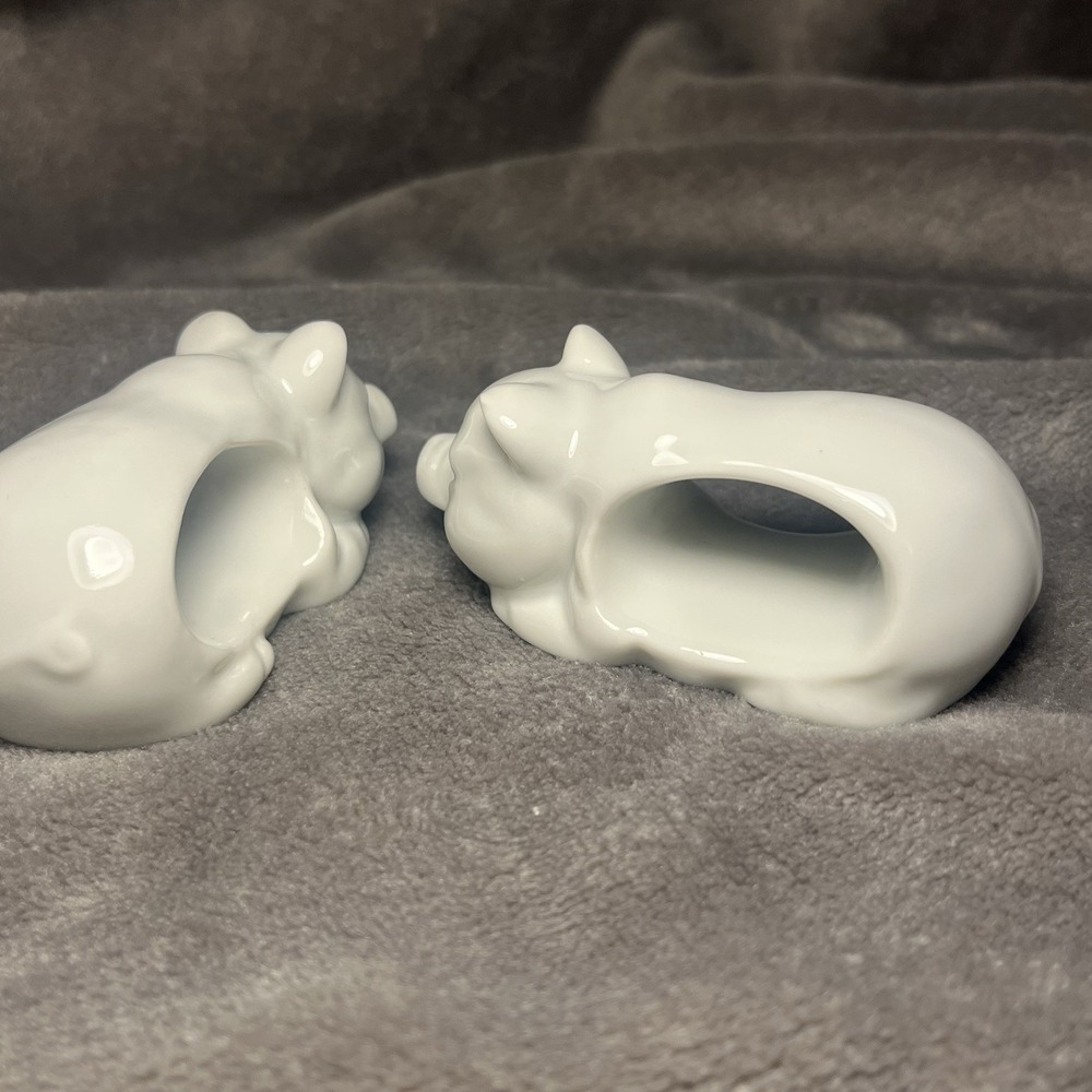 Set of 2 White Ceramic Pig Napkin Rings Farmhouse Animal Table Decor Vintage - Picture 3 of 5